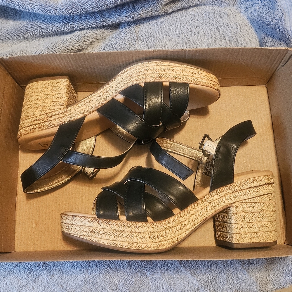 Black Strappy Women's Sandals BOC Womens 7 M NWT